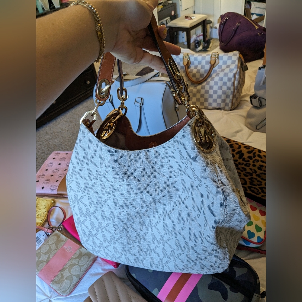 Beautiful Michael Kors bag